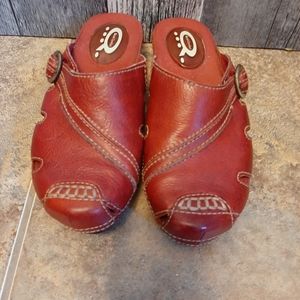 Denver Hayes Clogs